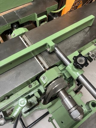 Máquina carpintería combinada con ruedas