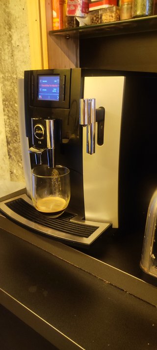 Cafetera Jura E8 Superautomática