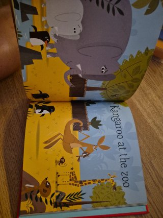 Libro inglés, Llamas in Pajamas and Other Tales
