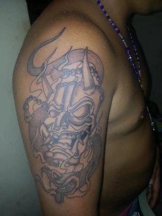 Tatuaje Valhalla Tattoo Studio 512