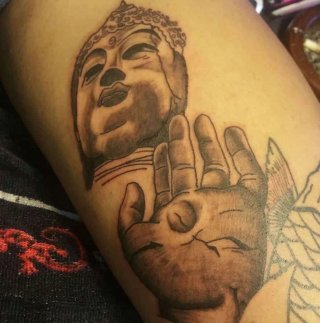 Tatuaje Valhalla Tattoo Studio 512