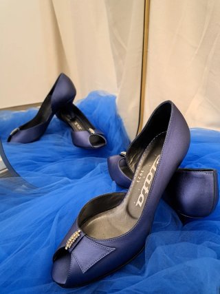 Scarpe tacco open toe viola con strass