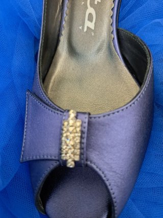 Scarpe tacco open toe viola con strass