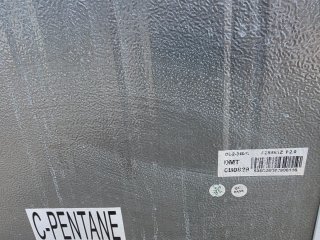 Frigorifero bianco con congelatore