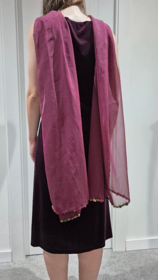 Vestido Terciopelo Morado berenjena. Marca Amitié.