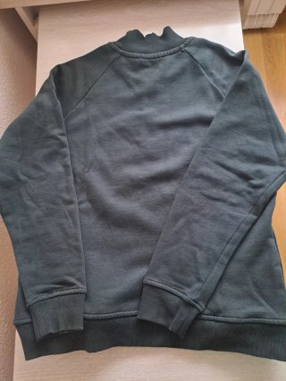 Sudadera verde con cremallera
