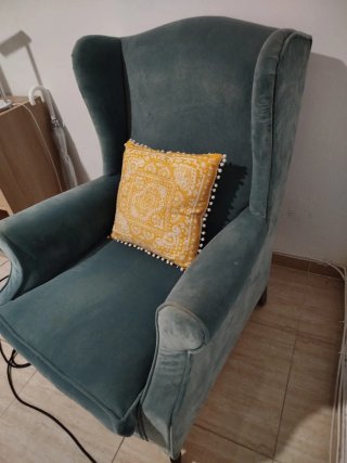 Butaca orejera vintage azul y amarilla