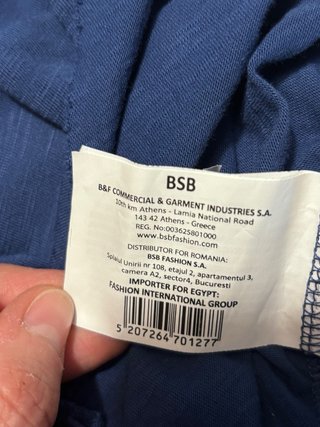 Camiseta azul con detalle hombro y espalda