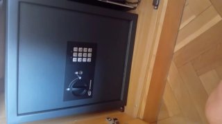 Caja Fuerte Negra con Teclado Digital