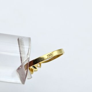 Anillo de oro de 18k con piedras. Peso 1,80gr T-14