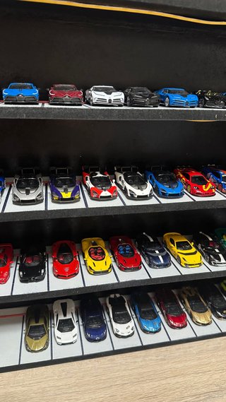 Colección Mini GT 1/64 Coches