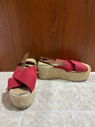 Sandalias de plataforma rojas
