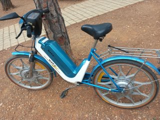 Bicicleta Eléctrica Azul