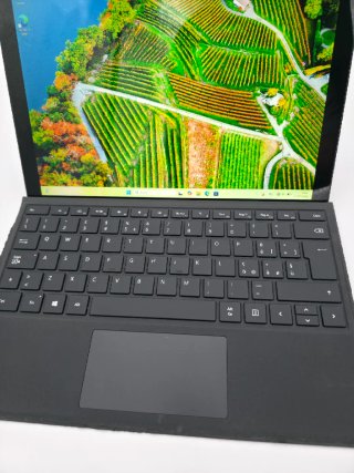 Microsoft Surface Pro 6 i7-8650U 8/256GB Touch