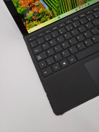 Microsoft Surface Pro 6 i7-8650U 8/256GB Touch