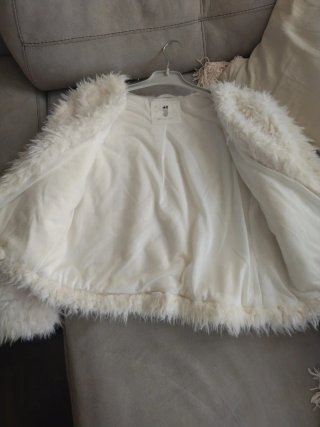 Abrigo pelo blanco niña H&M. 10-12 años.