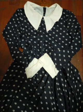 Vestido negro con estampado blanco Talla 9-10