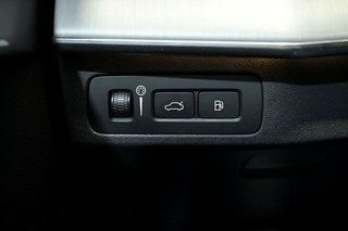 Volvo XC90   2.0 T8 AWD Core Recharge Auto