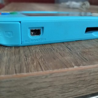 Nintendo 2DS Pokémon Sol y Luna + Cargador