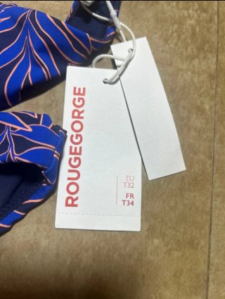 Bikini nuevo con etiquetas.