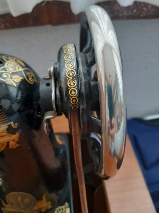 Máquina de coser Singer antigua