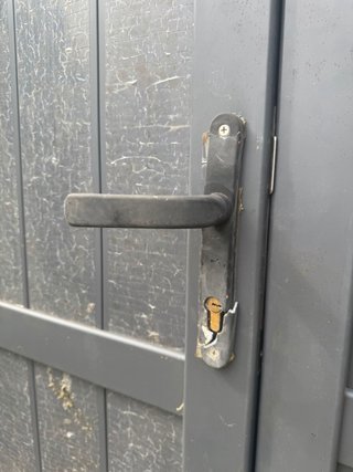 Portón 3m + Puerta Peatonal 1.80m