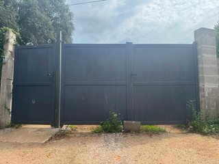 Portón 3m + Puerta Peatonal 1.80m