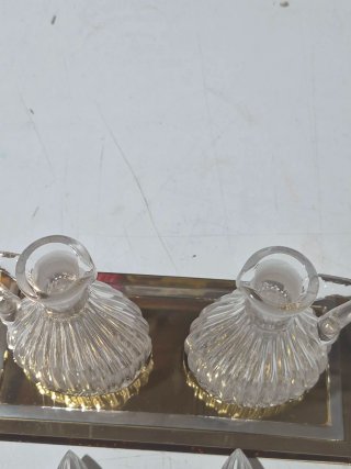 Juego Vinagreras Cristal y Metal Dorado