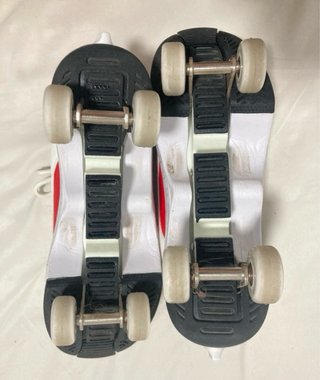 Zapatillas con ruedas desplegables
