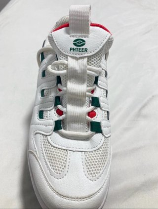 Zapatillas con ruedas desplegables