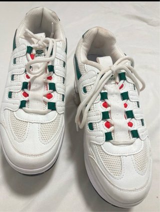 Zapatillas con ruedas desplegables
