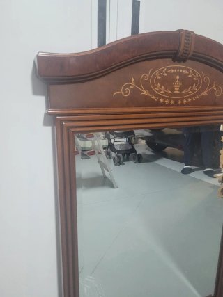 Espejo grande de madera