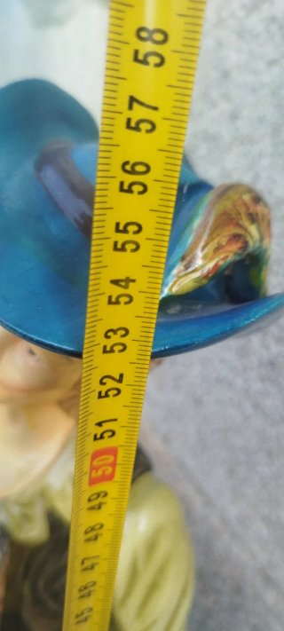 Figura de cazador con perro y escopeta7