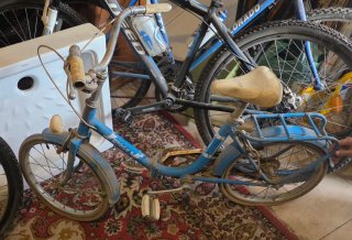 Bicicleta Antigua Azul para Restaurar