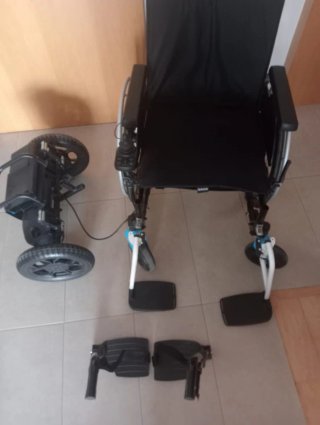 Silla de ruedas eléctrica Versa sin uso.