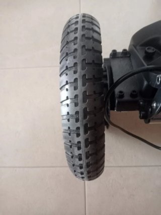Silla de ruedas eléctrica Versa sin uso.