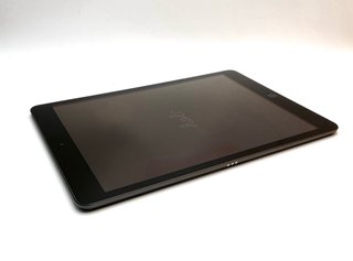 Apple iPad 8ª Gen Space Gray