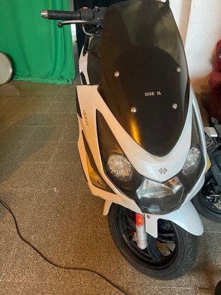 Moto Daelim 125