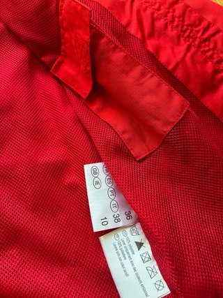 Cortavientos chubasquero rojo Talla S