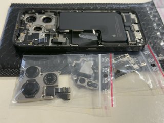 Struttura iPhone 15 Pro originale