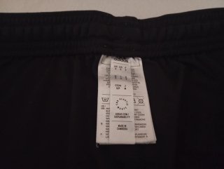 Pantalón corto Adidas negro