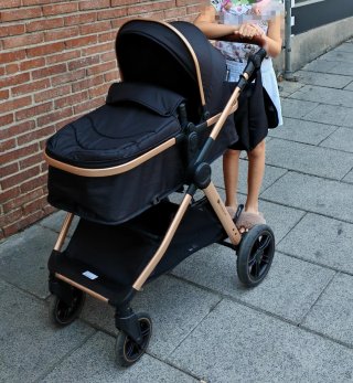 Carrito Bebé Kinderkraft Negro y Dorado