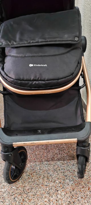 Carrito Bebé Kinderkraft Negro y Dorado