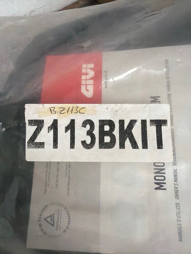 Parrilla Givi Z113bkit