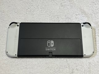 Nintendo Switch OLED Blanca + Accesorios