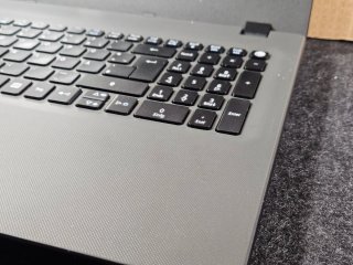 Acer E5-573G-32PK Portátil