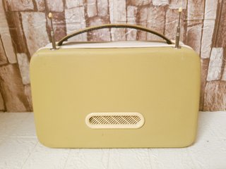 Radio antigua transistor vintage época baquelita