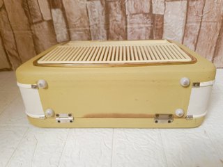 Radio antigua transistor vintage época baquelita