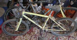 Bicicleta de montaña infantil (restaurar o piezas)