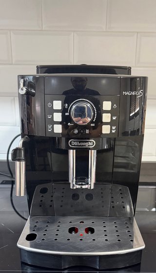 Cafetera DeLonghi Magnifica S Negra